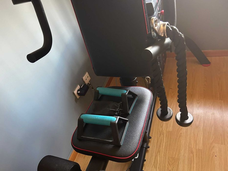 Vende-se Estação de Musculação Domyos Home Gym Compact + Acessórios