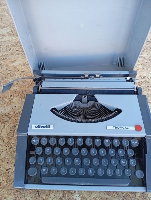 Máquina de escrever - Escritório