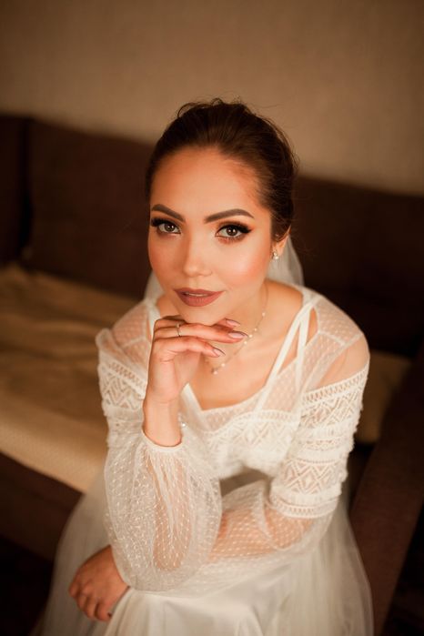 Весільна сукня з мереживом