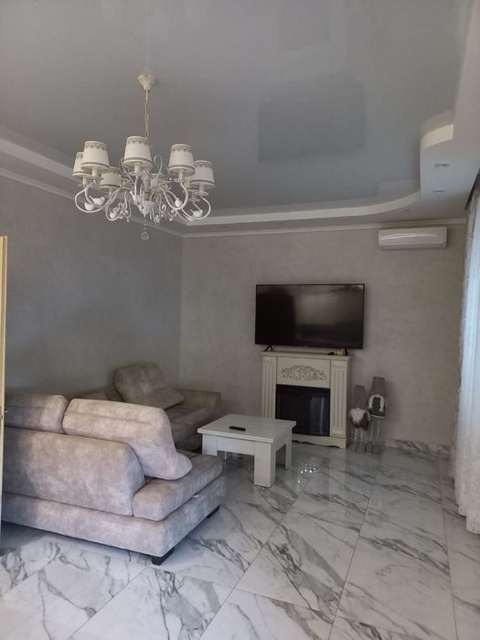 Дом с хорошей планировкой и садом ,В лесках