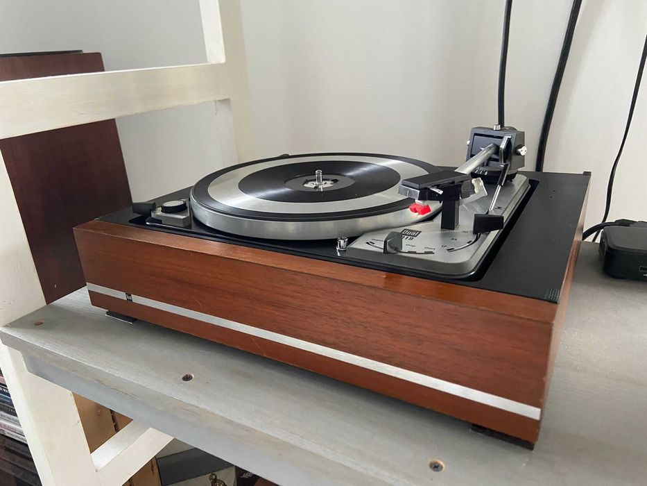 Vendo gira discos DUAL 1019