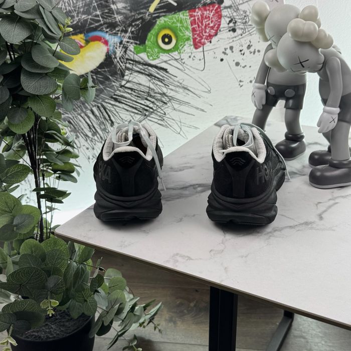 Кросівки Hoka Clifton 9 40.5 розмір Е6351