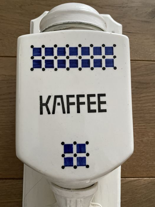 Stary młynek do kawy ceramika