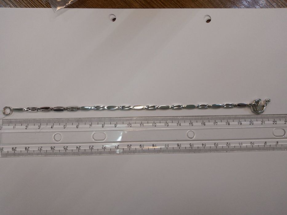 Продам браслет белое золото