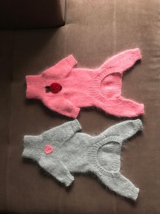 Вязаный комбинезон для собак