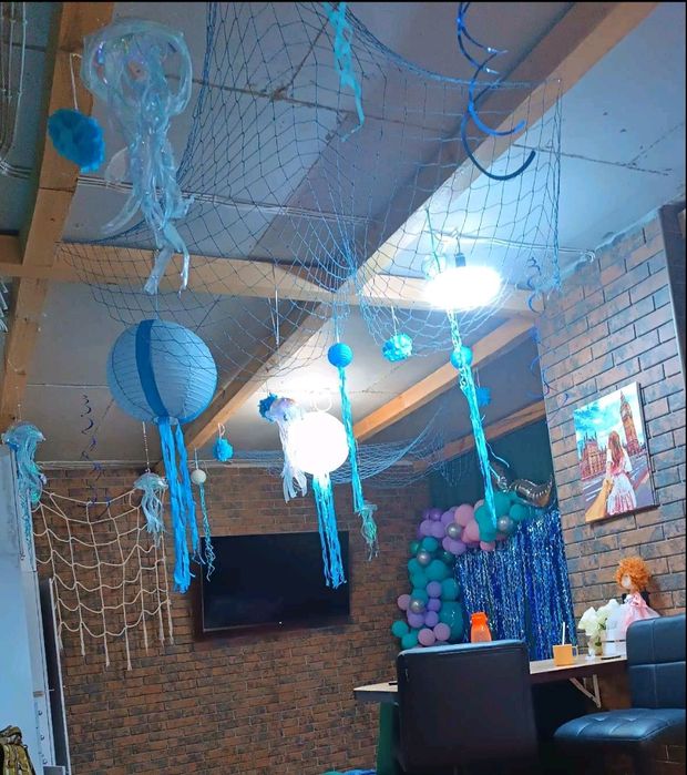 Медуза що світиться, є 7шт