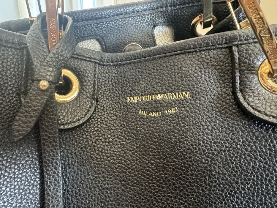 Mala preta Emporio Armani