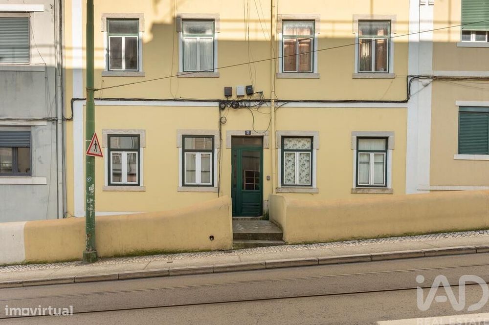 Apartamento T2 em Alcântara de 59 m2