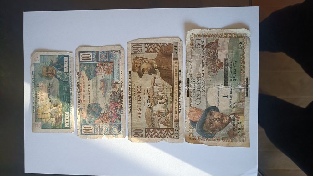 Vendo notas antigas para colecionar