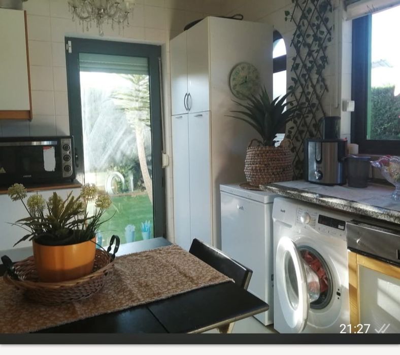 Quarto na Quinta do Anjo