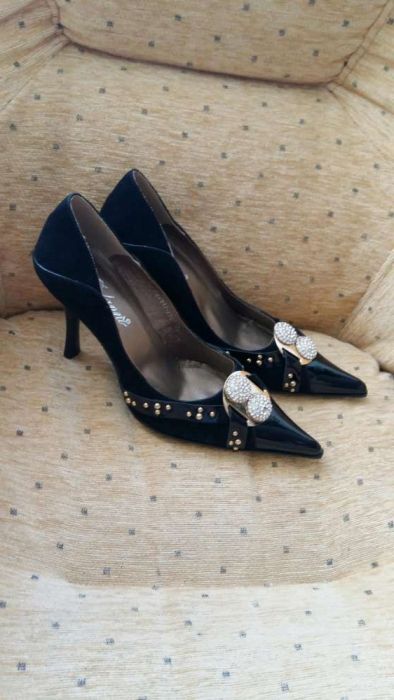 Вечерние черные кожаные туфли