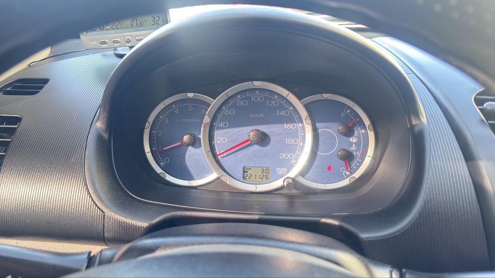 Mitsubishi L200 2010 рік