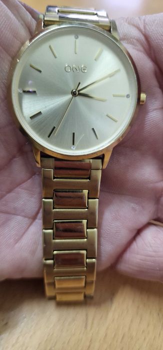 Relógio ONE- New Etyle Gold