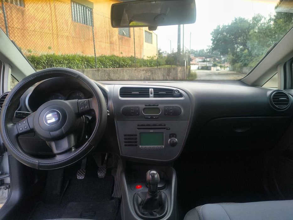 Seat Leon 1.4 85cv — photo 4