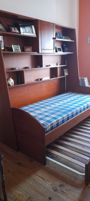 Roupeiro e  Cama e Escrivaninha - Mobilia quarto madeira cereje