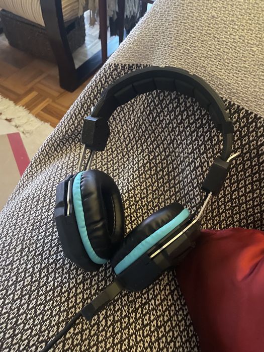 Auscultadores e rato gaming QLIVE