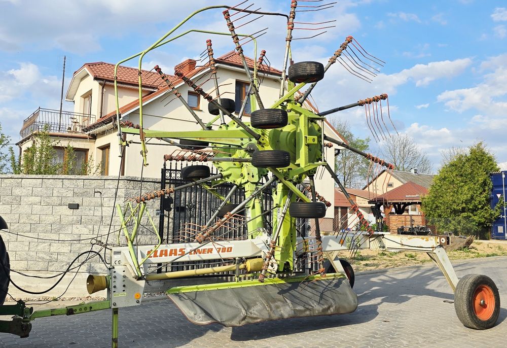 Zgrabiarka 2 karuzelowa Claas Liner 780