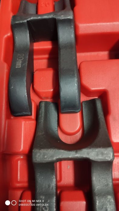 Знімач кульових опор універсальний