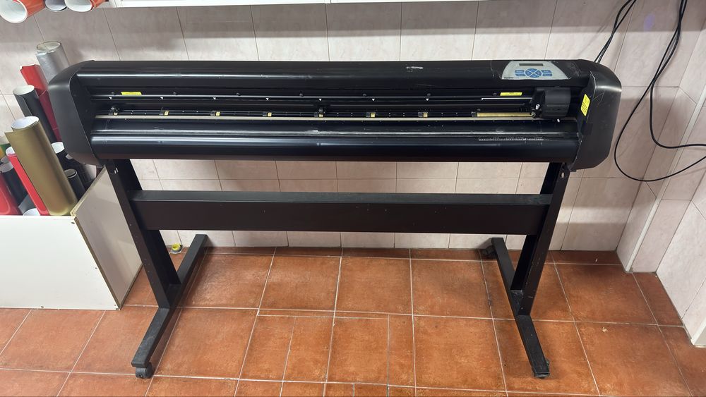 Plotter corte Summa D120