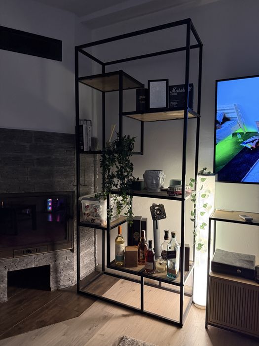 Nowoczesny regał loft / industrial – metal + drewno