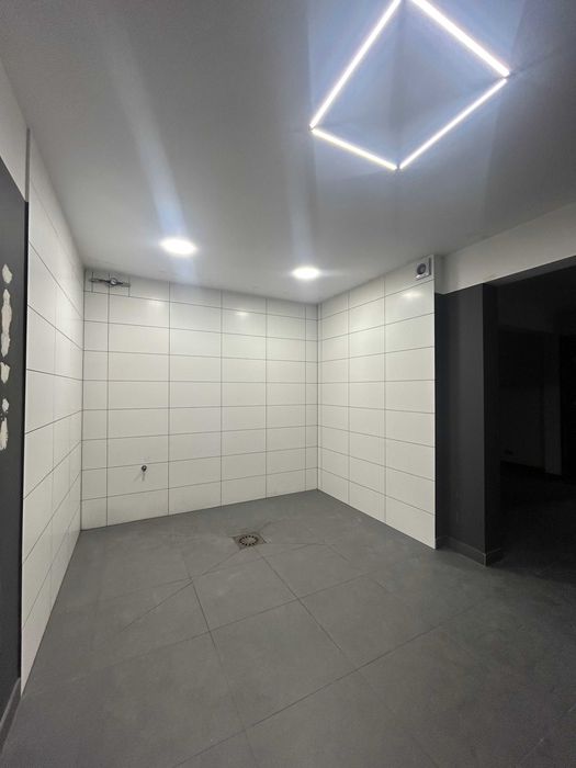 Lokal usługowo-biurowy 50 mkw Poznań Parking parter Rondo Starołęka