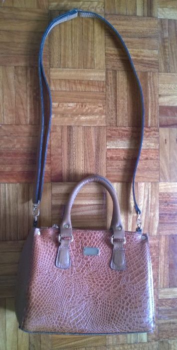 Mala/carteira em pele genuina