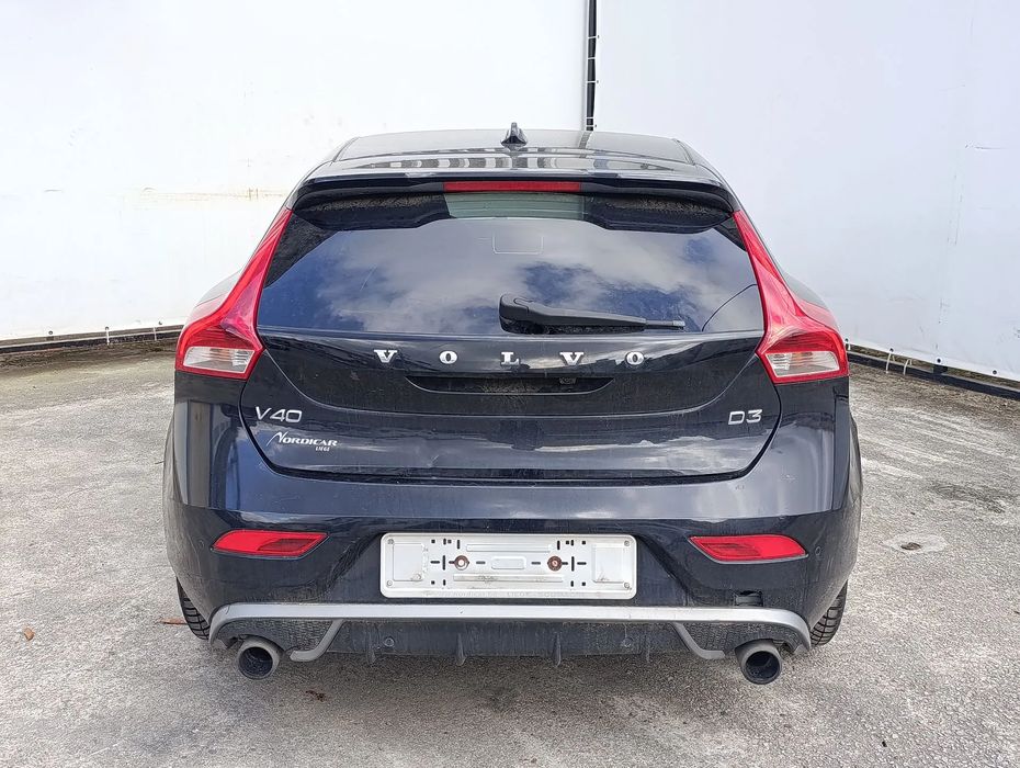 Para peças VOLVO V40 Hatchback