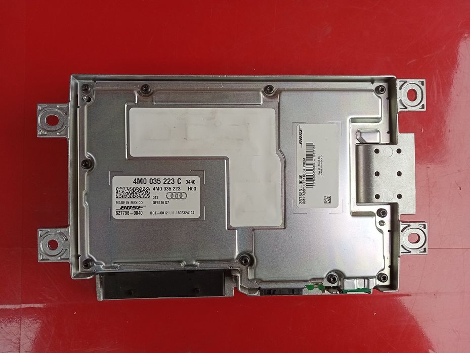 Уселитель акустики BOSE Audi Q7 4M підсилювач Ауди ку7 4м