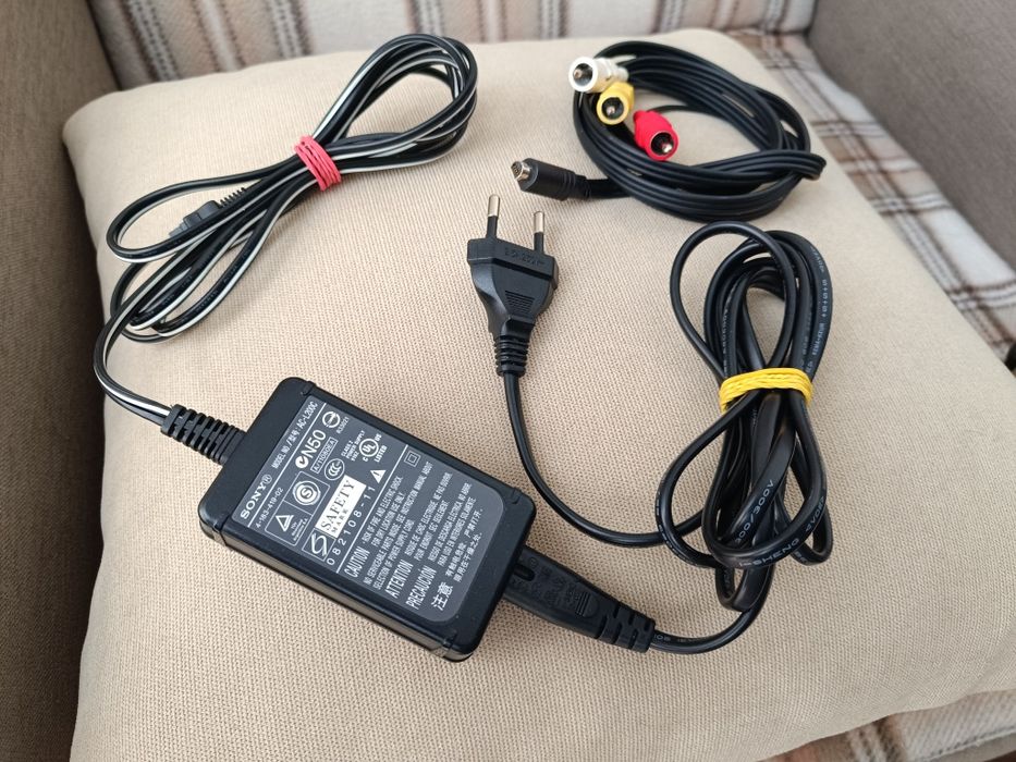 Цифрова відеокамера  SONY DCR-SX45E