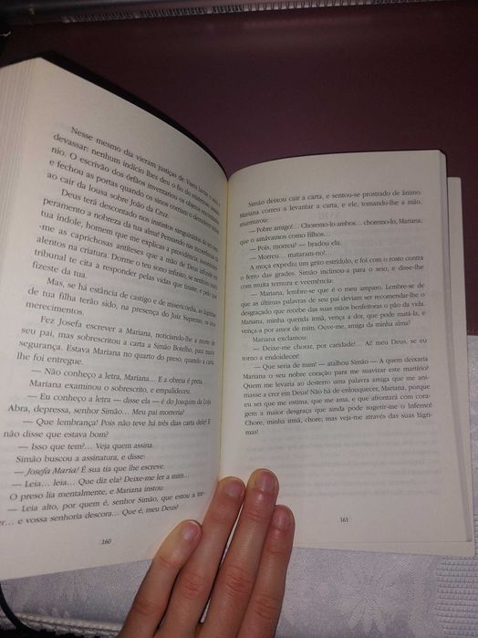 Livro "Amor de Perdição"
