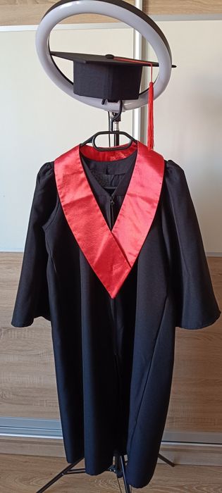 Дитячий випускний набір мантія ( конфедератка, стола)