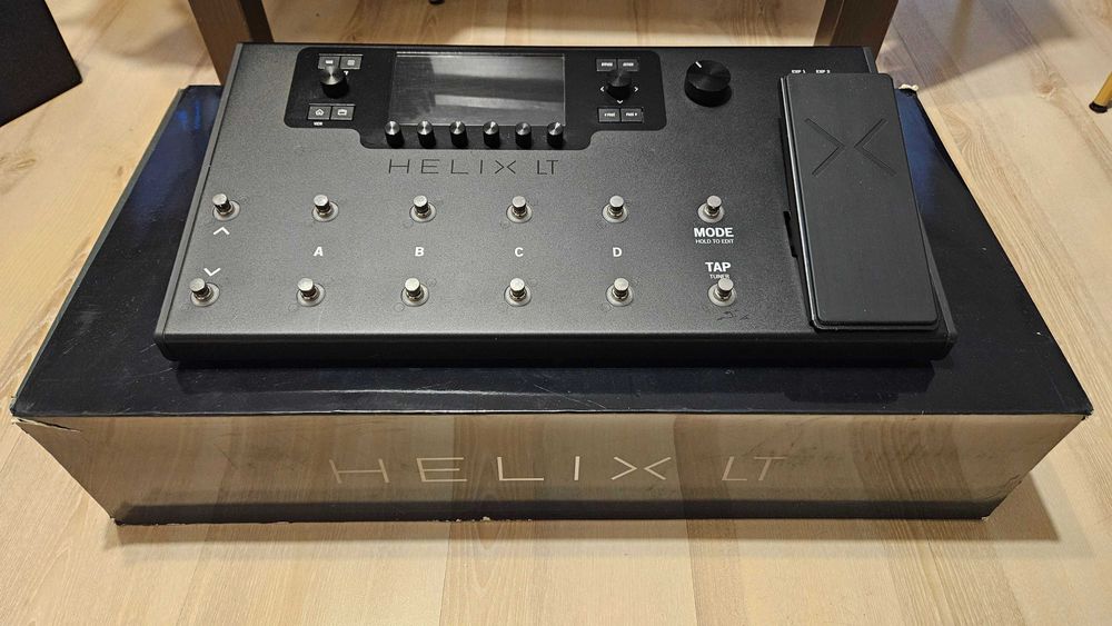 Line 6 HELIX LT - multiefekt, procesor gitarowy - interface
