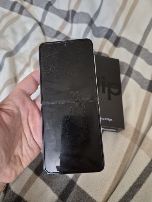 Samsung Z  flip 4