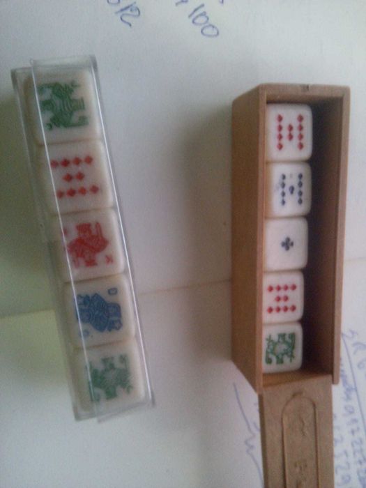 dados de poker frances  varias caixas