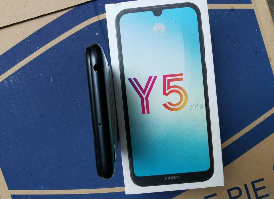 Huawei y5 2019  . iphone Xs