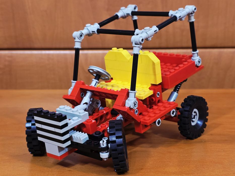 Lego 8845 Technic " Dune Buggy" 1981