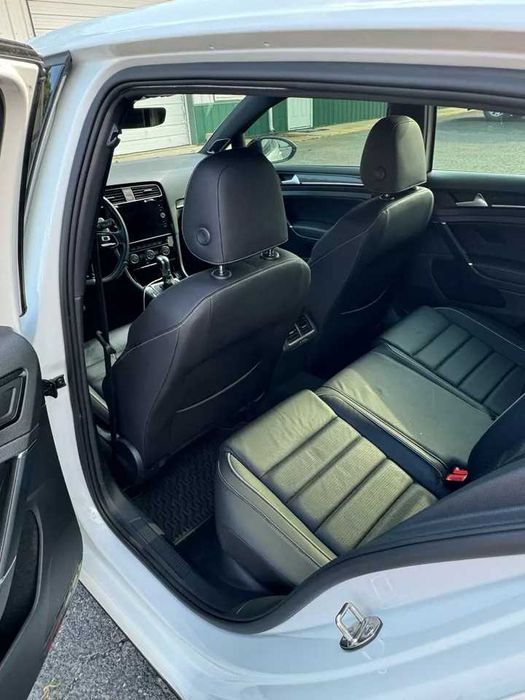 2019 Volkswagen Golf R