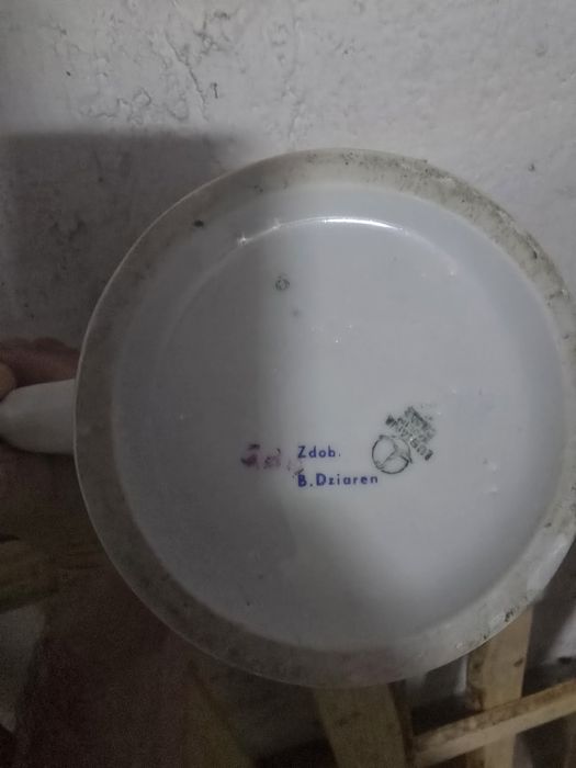 Sprzedam piękny duży dzban porcelanowy firmy Lublana