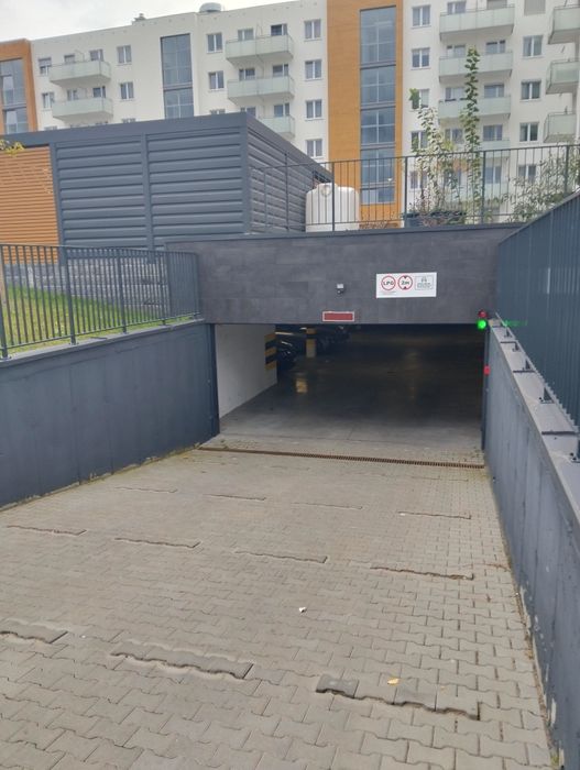 Miejsce parkingowe Anny Jagiellonki - Widok 2