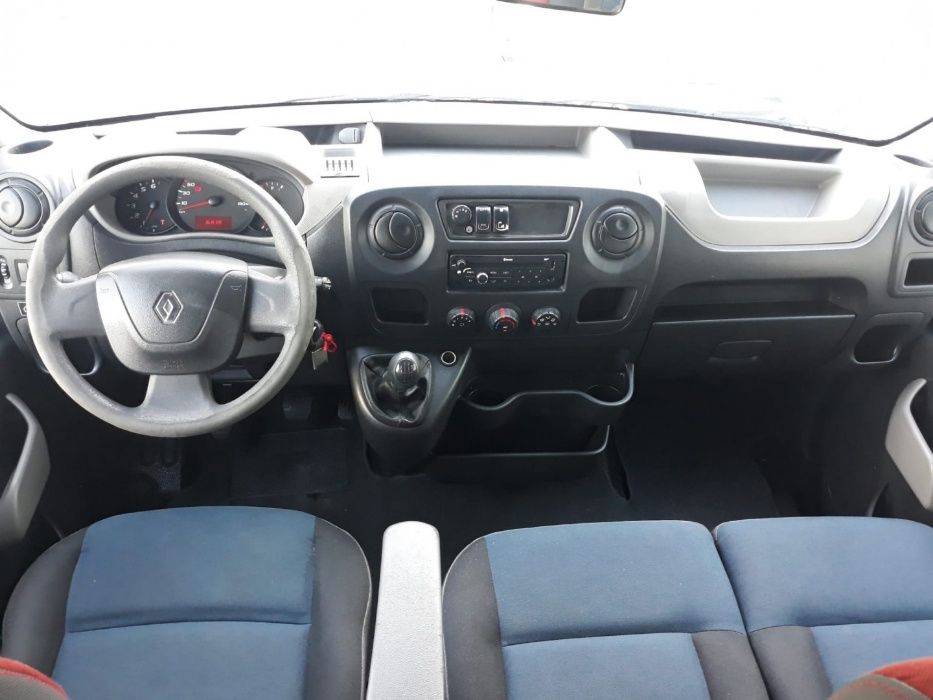 Autocarro - Minibus (17 lugares) e Van de 9 lugares (com condutor)