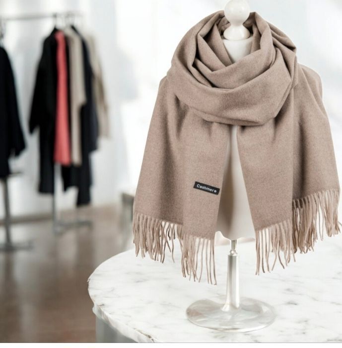 Nowy beżowy damski szalik modny elegancki