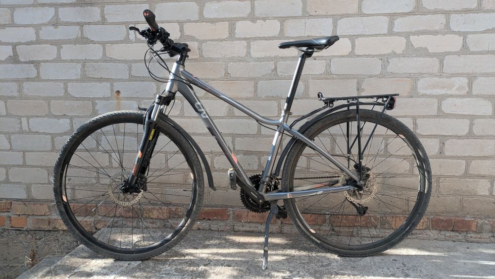 Велосипед giant liv , 28 колеса, гідравліка.