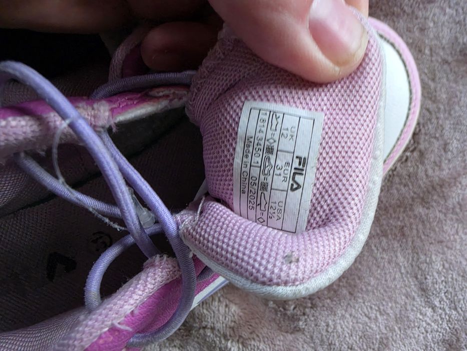Adidaski dla dziewczynki 31 FILA