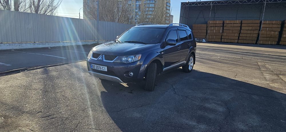 Продам Mitsubishi Outlander xl