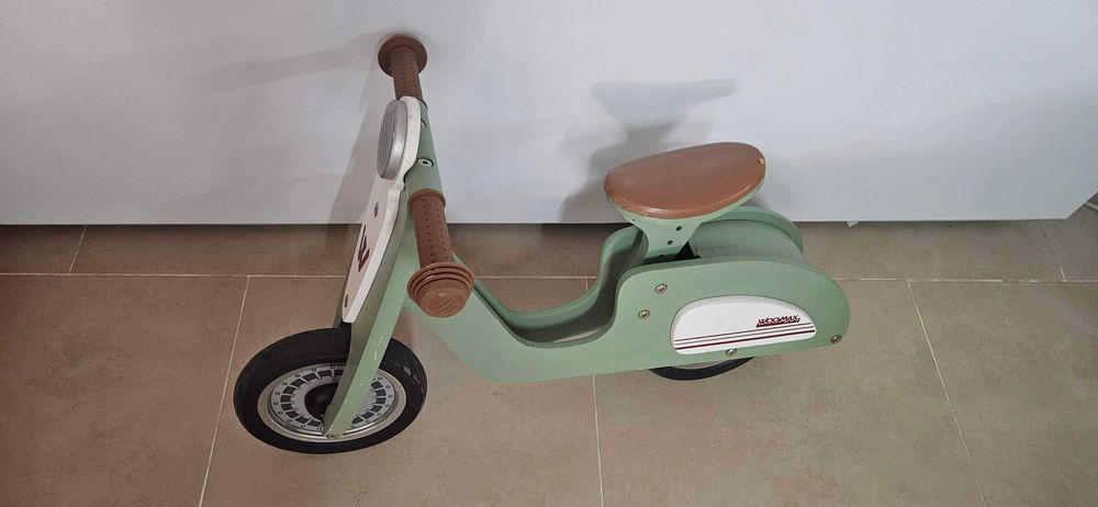 Bicicleta sem pedais criança aprendizagem WOOMAX - Mota