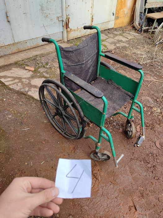 Продам инвалидную коляску