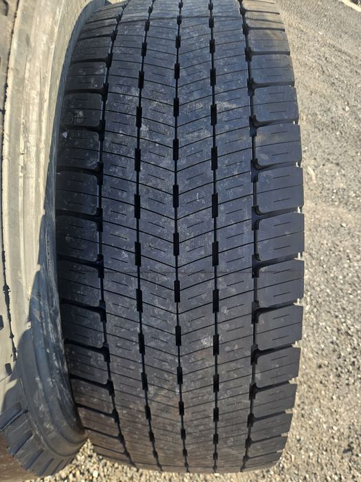 Nowe opony 315/70r22.5