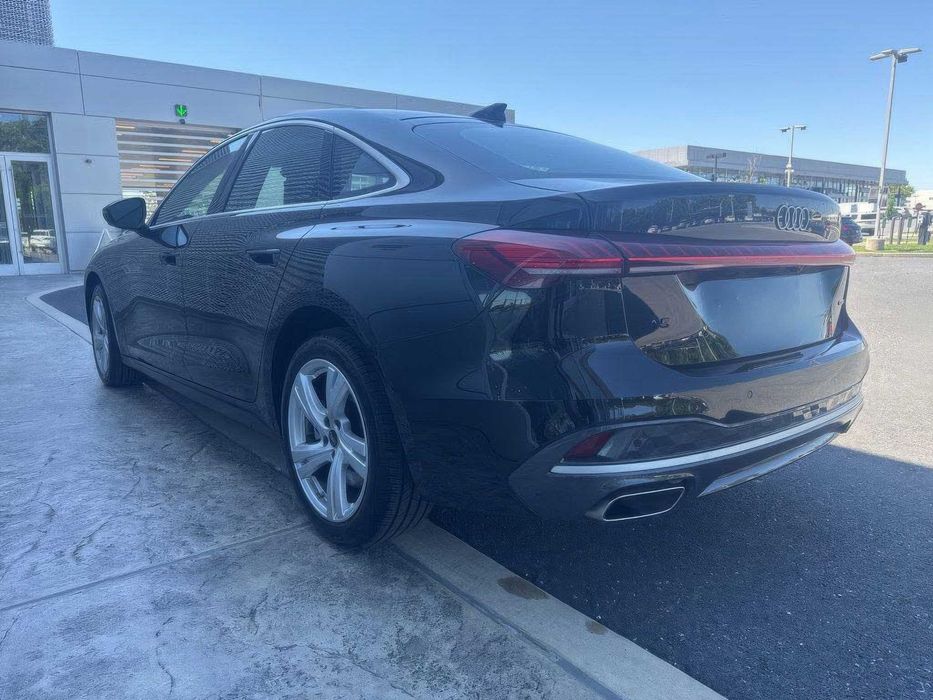 Audi A5      2024