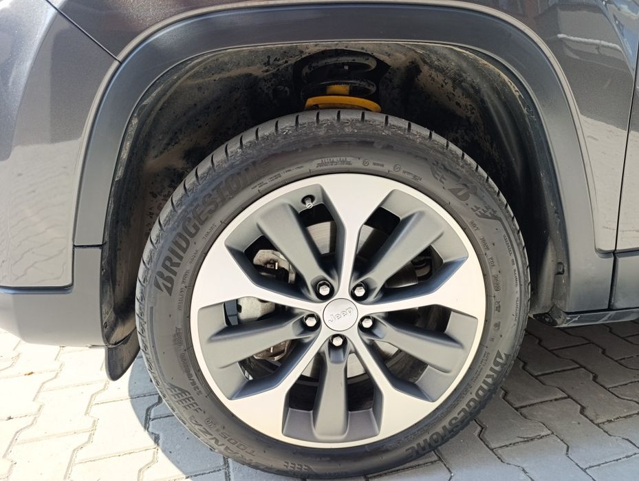 Jeep Cherokee 2022 VIN 1C4PJMDX2ND556420 фото оголошення 5 з 8