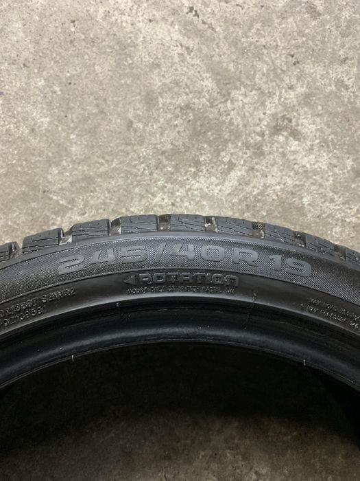 2x Opony Nokian 245/40 R19 98v Snowproof 1